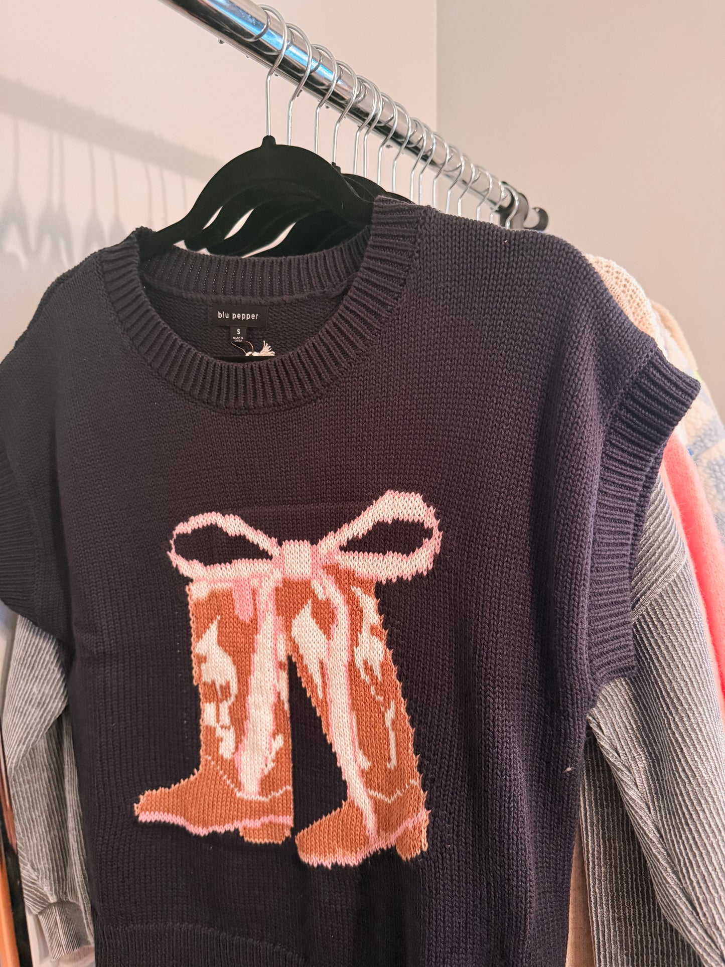 Boots & Bows Knit